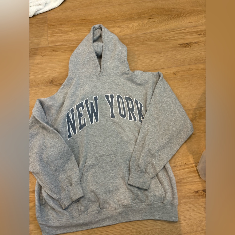 Brandy Melville New York hoodie